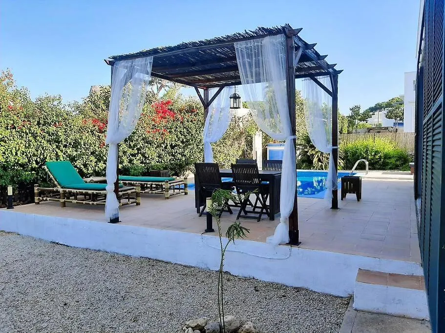 Anana Binisafua Villa