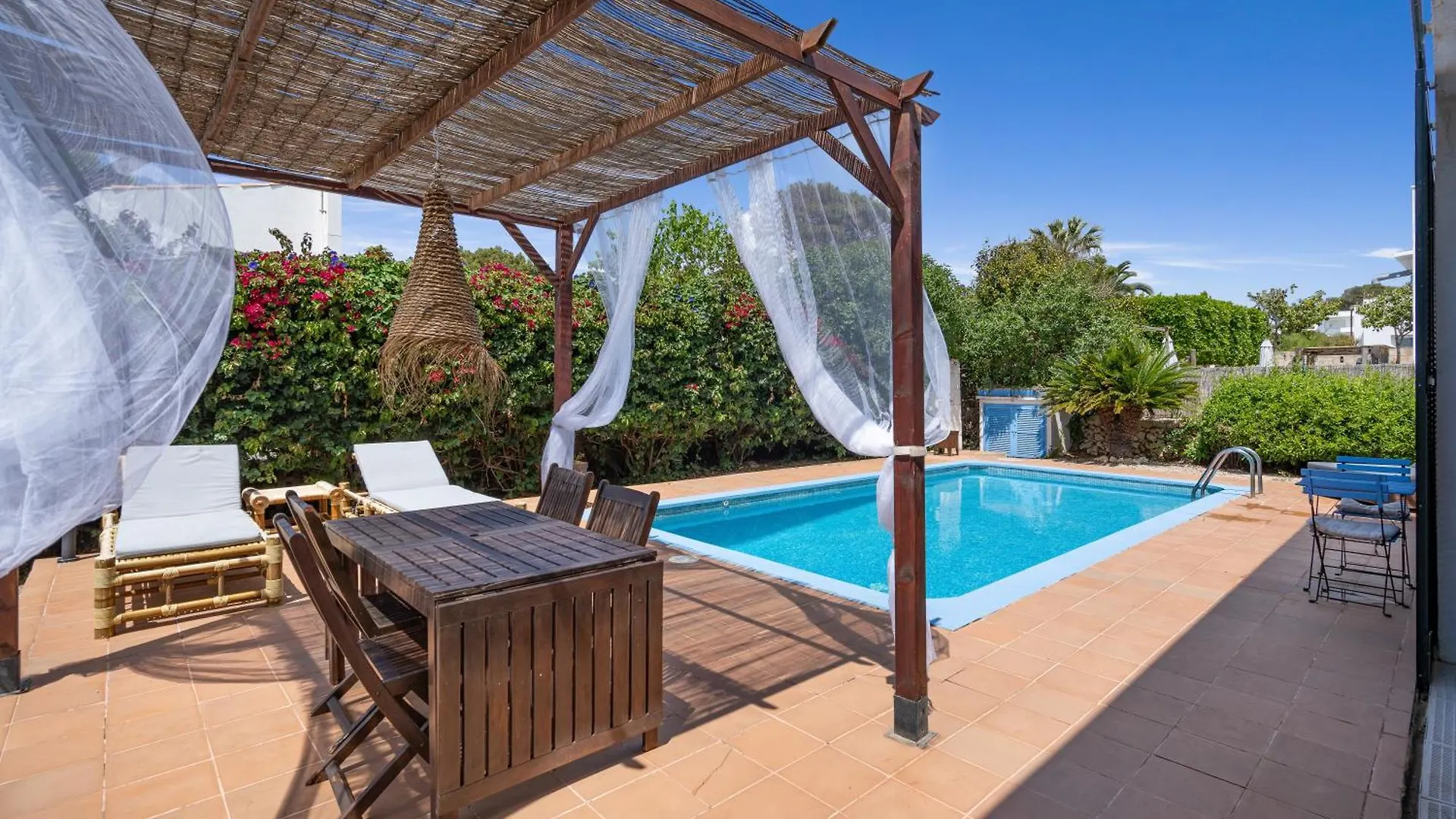 Anana Binisafua Villa