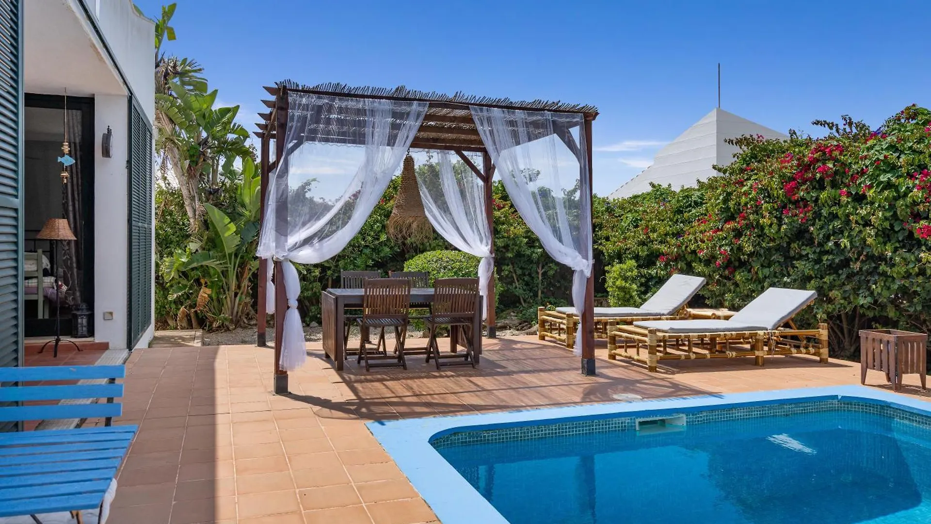 Anana Binisafua Villa