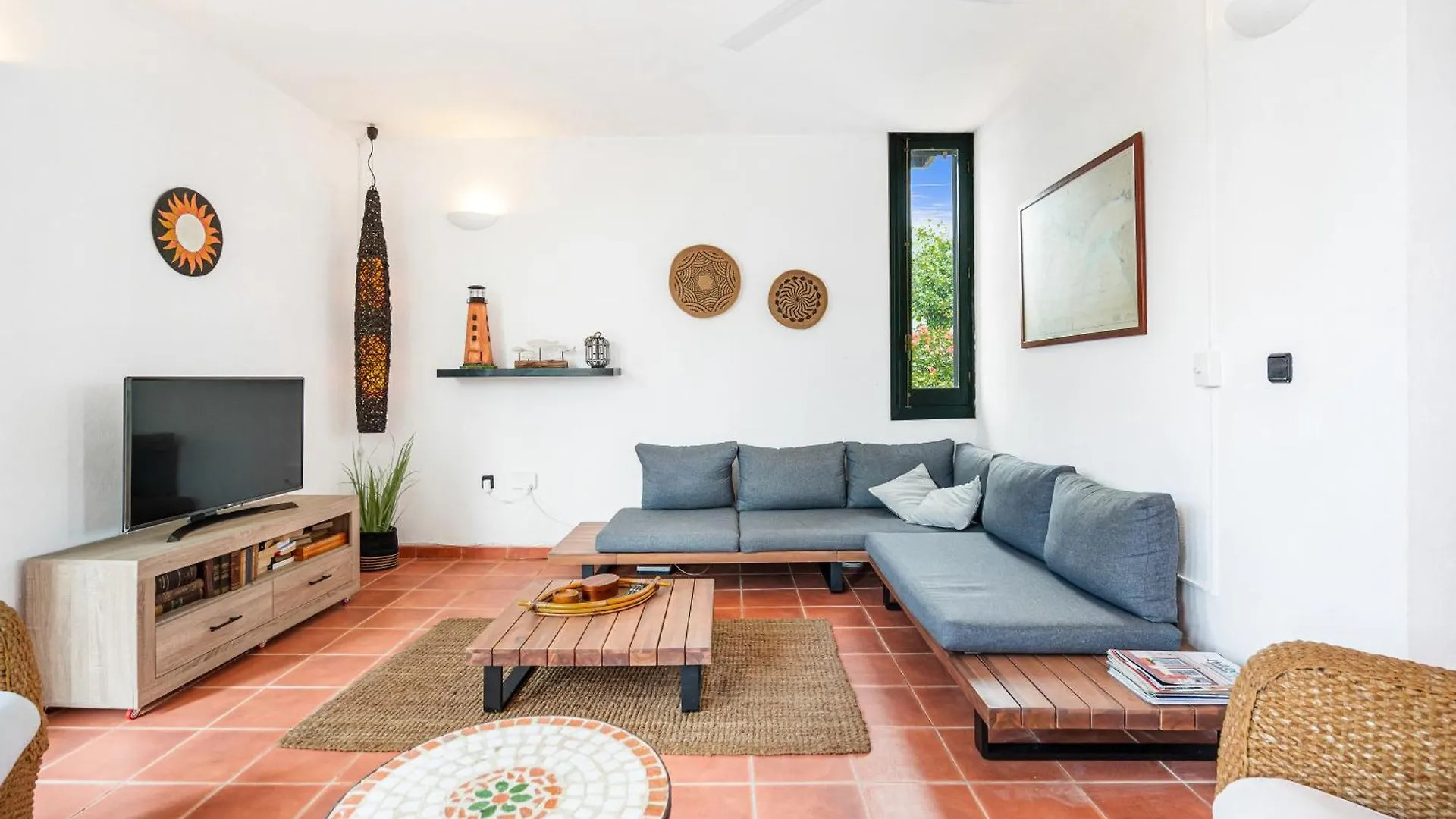 Anana Binisafua Villa Spain