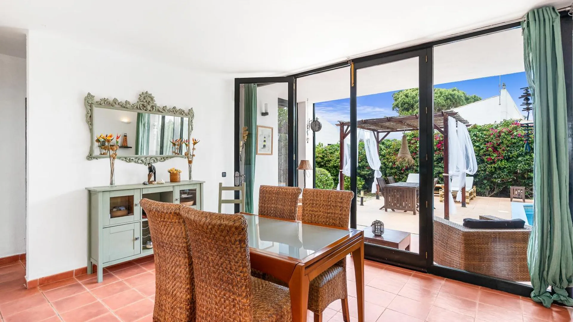 Anana Binisafua Villa