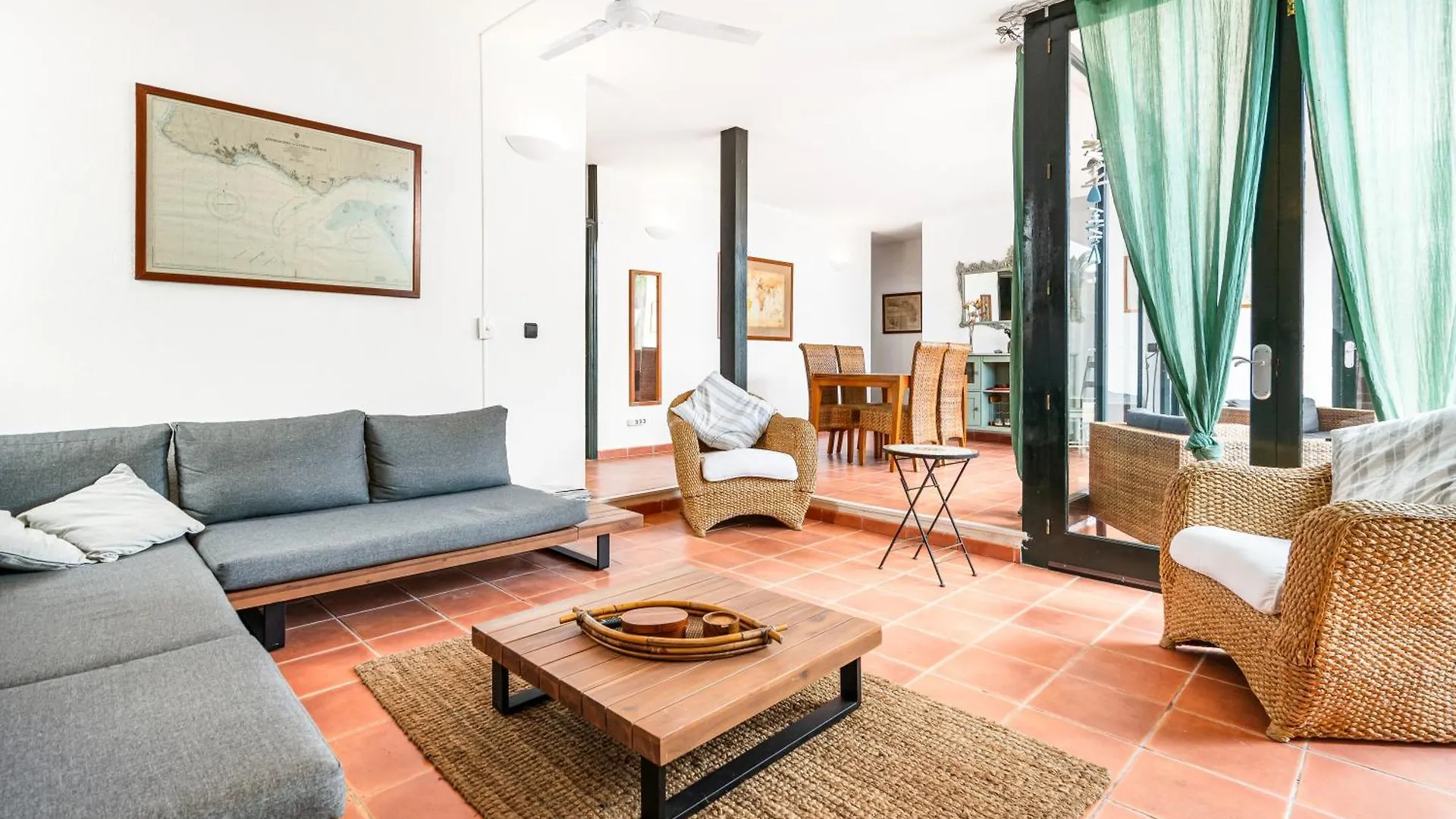 Anana Binisafua Villa Spain